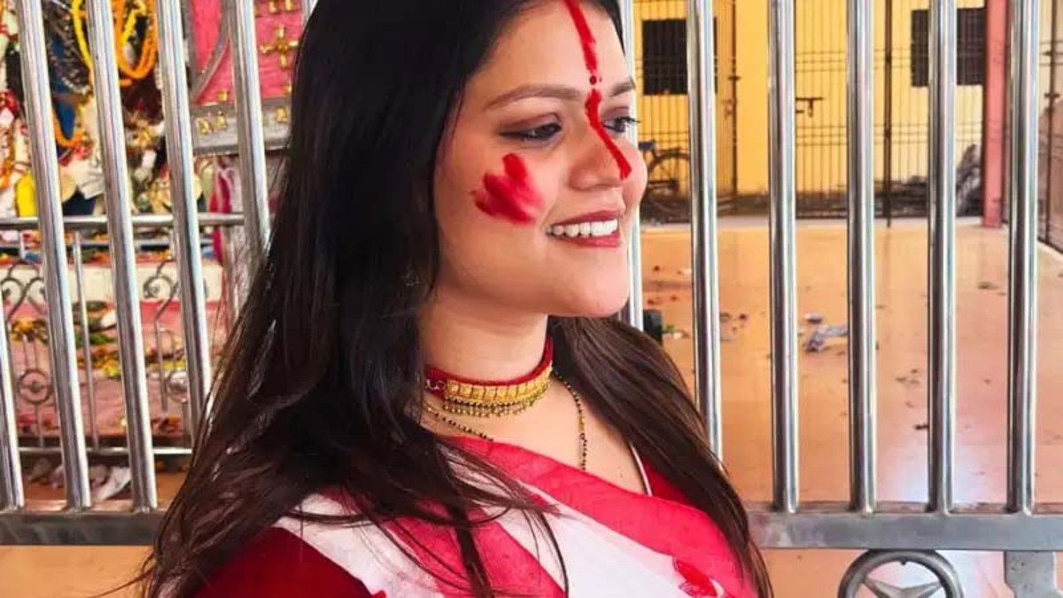 Anushka Chakraborty