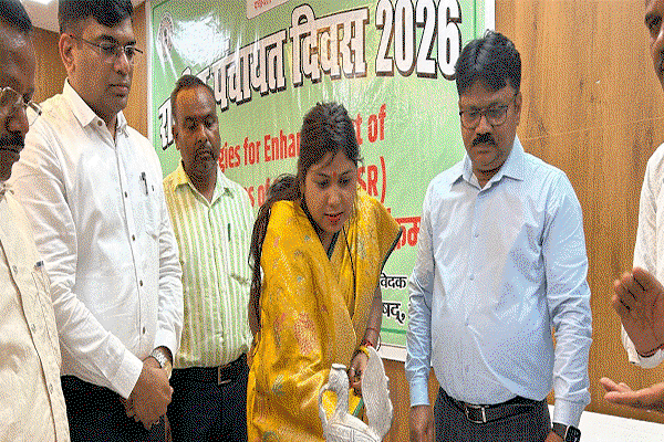 लातेहार : पंचायतों का राजस्‍व स्‍त्रोत बढ़ाने की जरूरत: डीसी