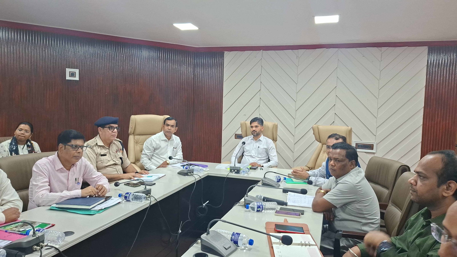 जामताड़ा में जिला समन्वय समिति की बैठक संपन्न, विकास कार्यों में तेजी व लापरवाही पर सख्ती के निर्देश