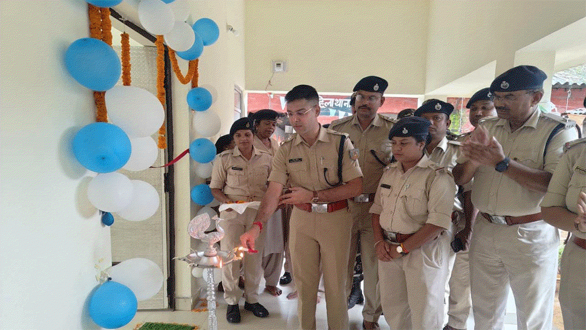 पलामू SP ने किया महिला थाना के नए भवन का उद्घाटन
