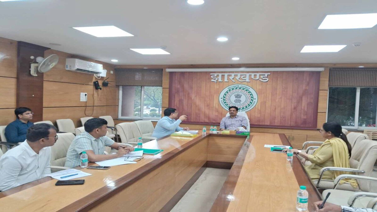 झारखंड के मेडिकल कॉलेजों में बढ़ सकती हैं UG-PG सीटें, एक हफ्ते में मांगी गई स्टाफ की रिपोर्ट
