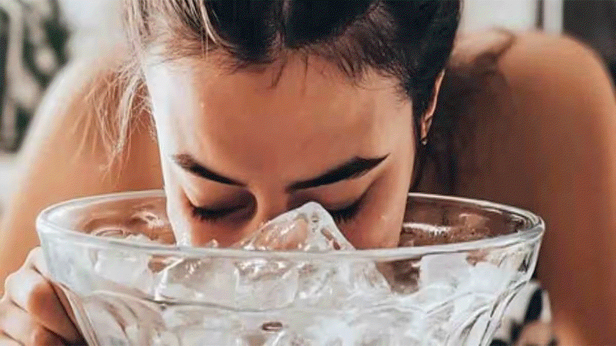 Health News : आइस वाटर में फेस डिप करने के हैं अनेक फायदें, इसे डेली रूटीन में करें शामिल