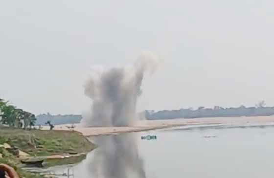 बहरागोड़ा: स्वर्णरेखा नदी में मिला बम किया गया डिफ्यूज, टला बड़ा खतरा