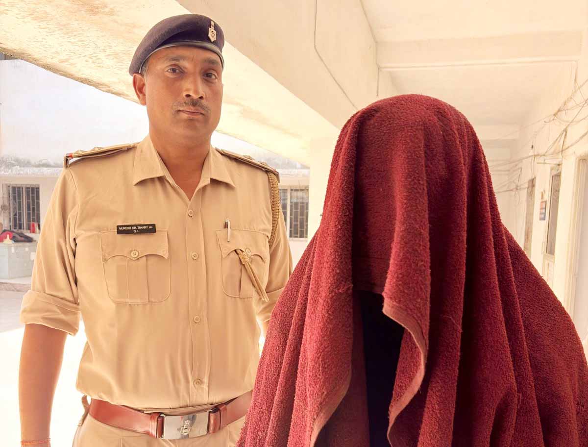 देवघर : चोरी की बाइक के साथ आरोपी गिरफ्तार