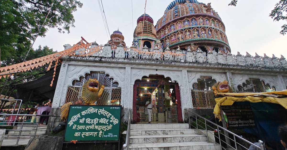 देवड़ी मंदिर में रामनवमी अखाड़ा बनाने को लेकर विवाद,  पुलिस प्रशासन की टीम मौजूद