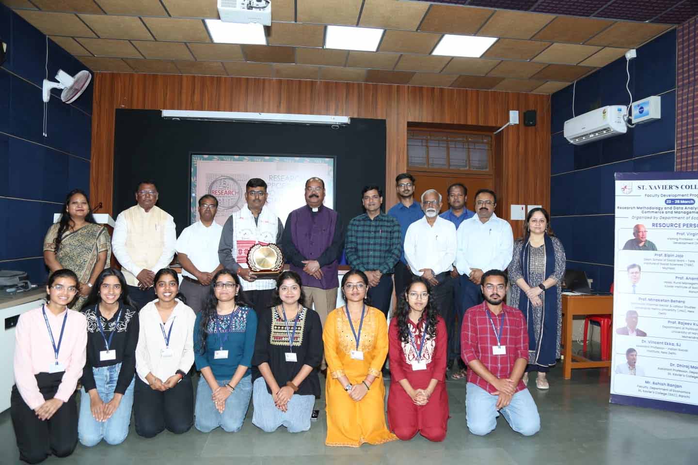 रांची : अनुसंधान पद्धति कार्यक्रम में शोध के लिए फंडिंग व प्रकाशन से जुड़े पहलुओं पर हुई चर्चा