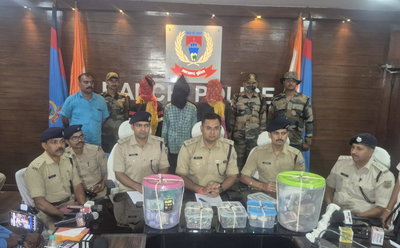 जगन्नाथपुर मंदिर हत्याकांड का पुलिस ने किया खुलासा, 3 अपराधी 3 लाख नगद के साथ अरेस्ट