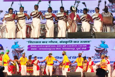 Ranchi : जगन्नाथ महोत्सव में ढोल-मांदर की थाप, नागपुरी गीतों और लोकनृत्य ने बांधा समां