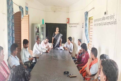 Jamtara : भाजपा ने आगामी कार्यक्रम को सफल बनाने को लेकर गोराइनाला मंडल में की बैठक