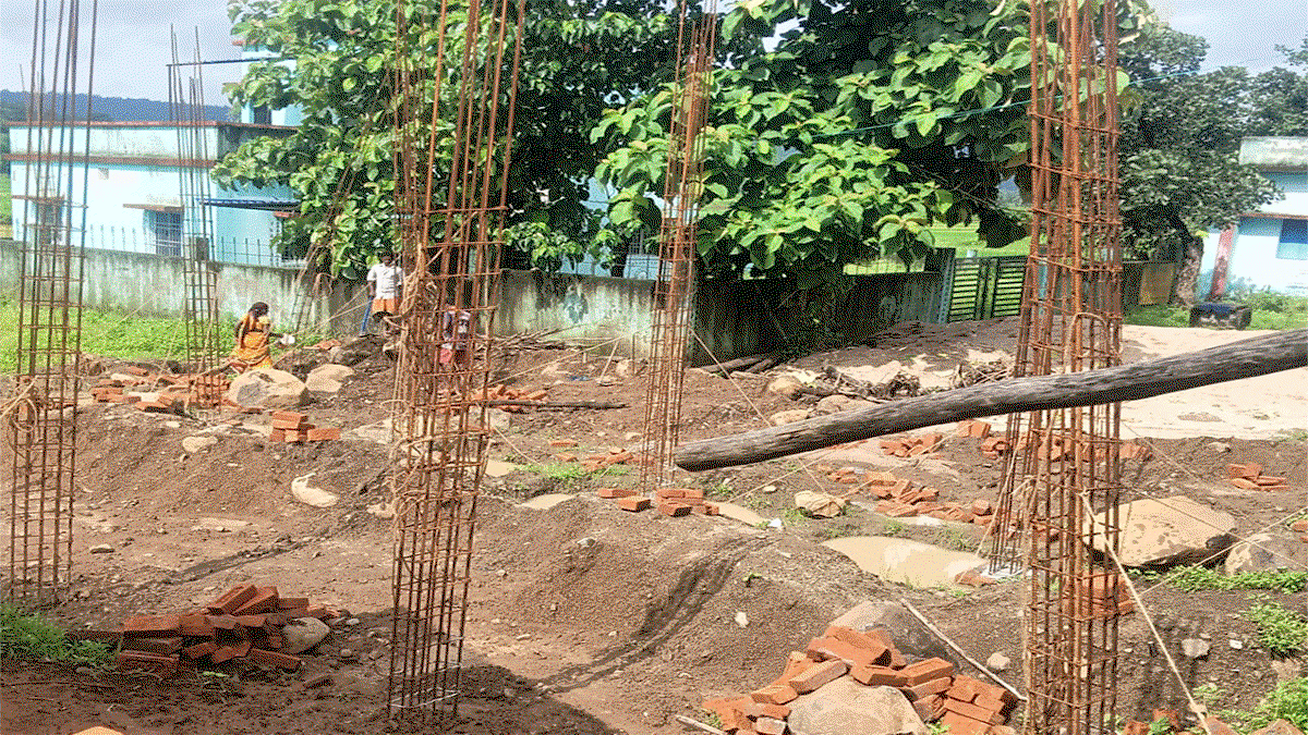 Latehar News :  माले ने नये लैंपस भवन निर्माण में अनियमिता के लगाये  आरोप