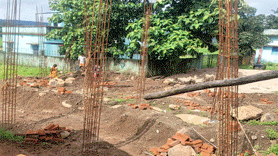 Latehar News :  माले ने नये लैंपस भवन निर्माण में अनियमिता के लगाये  आरोप