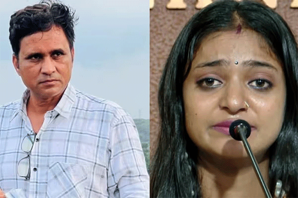 मोनालिसा ने सनोज मिश्रा पर लगाए गंभीर आरोप, डायरेक्टर ने किया पलटवार