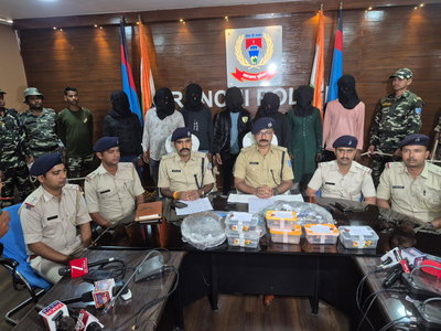 रांची पुलिस ने चोरी के दो अलग-अलग मामलों में 10 लोगों को किया गिरफ्तार