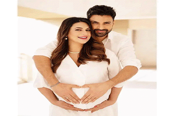 Entertainment News : दिव्यांका त्रिपाठी  के घर गूंजी किलकारी,शादी के 10 साल बाद जुड़वां बेटों को दिया जन्म