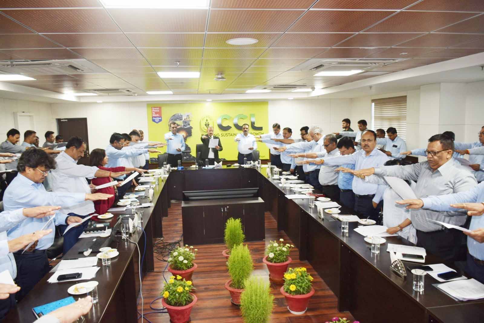 Ranchi News : CCL मुख्यालय में सीवीओ, CIL की अध्यक्षता में सतर्कता व सुशासन पर बैठक