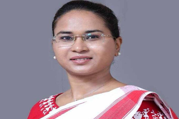 Jharkhand News : संविधान से चलेगा देश, किसी के फरमान से नहीं- शिल्पी नेहा तिर्की
