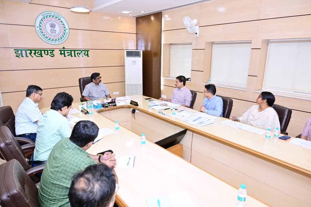 Jharkhand News : बाल विवाह पर लगे रोक, मॉडल आंगनबाड़ी केंद्र विकसित हों- सीएम