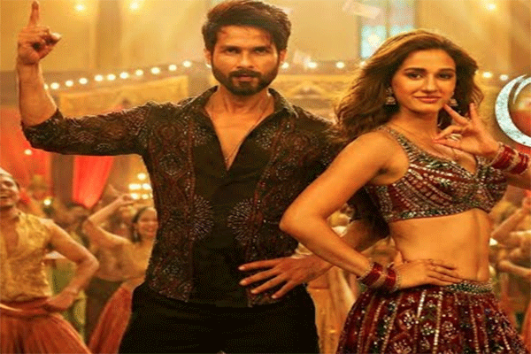 शाहिद कपूर की  फिल्म ‘ओ रोमियो’ का नया गाना ‘आशिकों की कॉलोनी’ रिलीज, दिशा पाटनी संग जमकर थिरके एक्टर