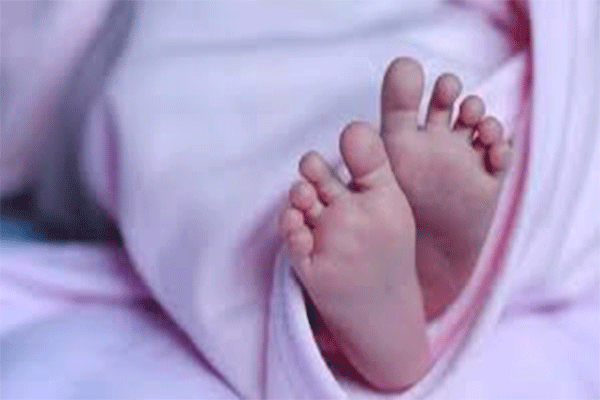 भागलपुर : ट्रेन के बाथरूम के पास मिला नवजात शिशु, RPF ने बचाई जान