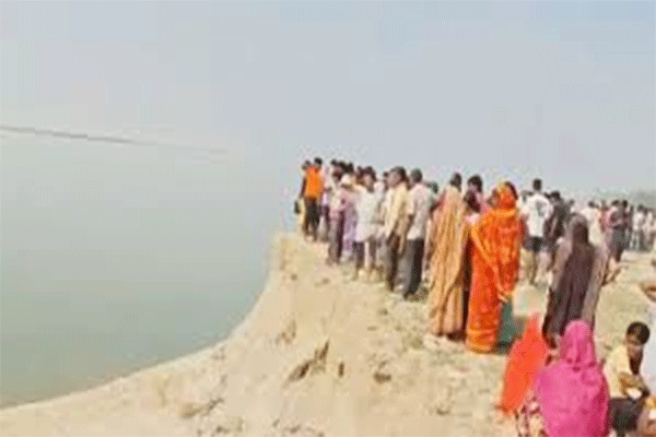 रामनवमी पर गंगा में हादसा, परिवार के 5 लोग डूबे, किशोरी की मौत,2 लापता