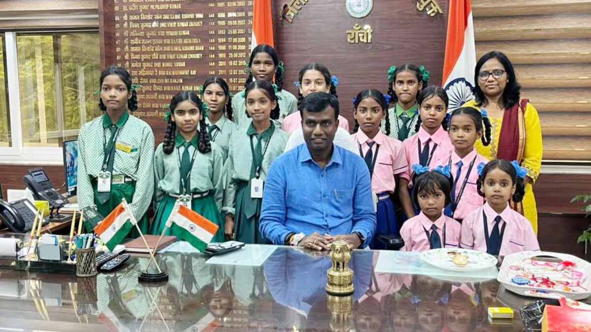 Students tied rakhis.