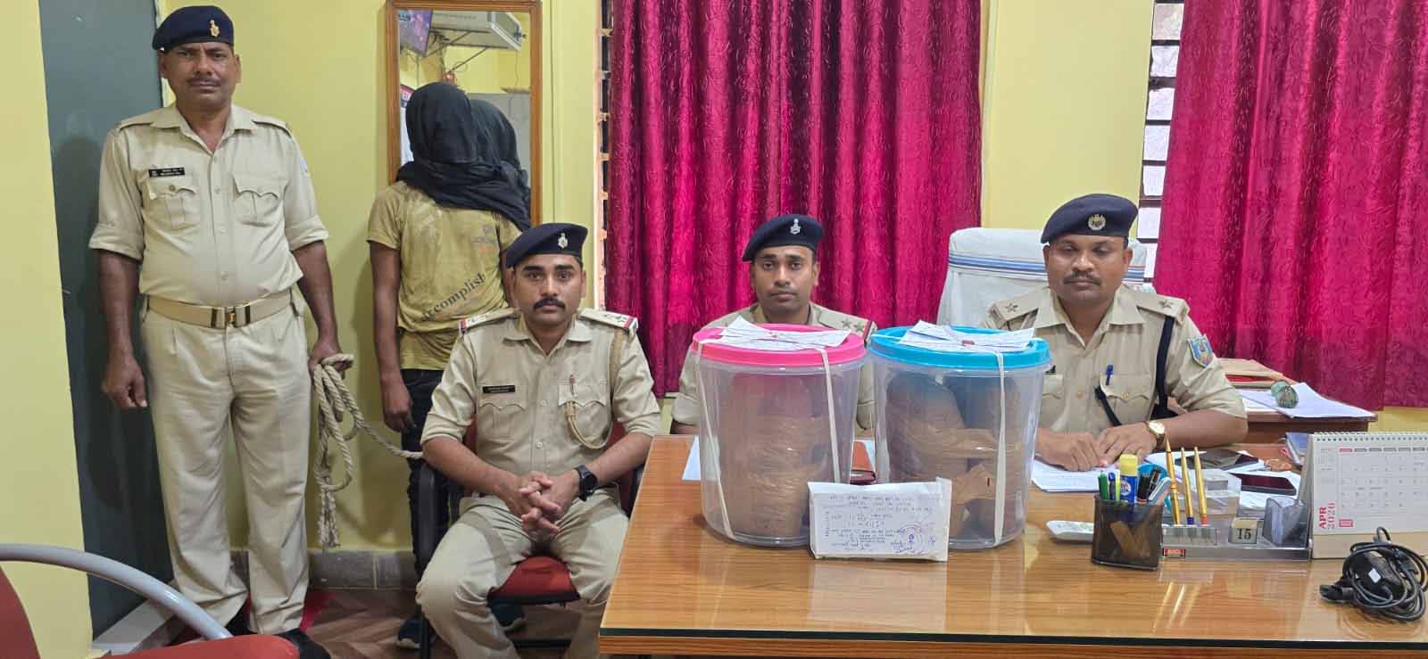 रांची : चार किलो गांजा के साथ तस्कर गिरफ्तार