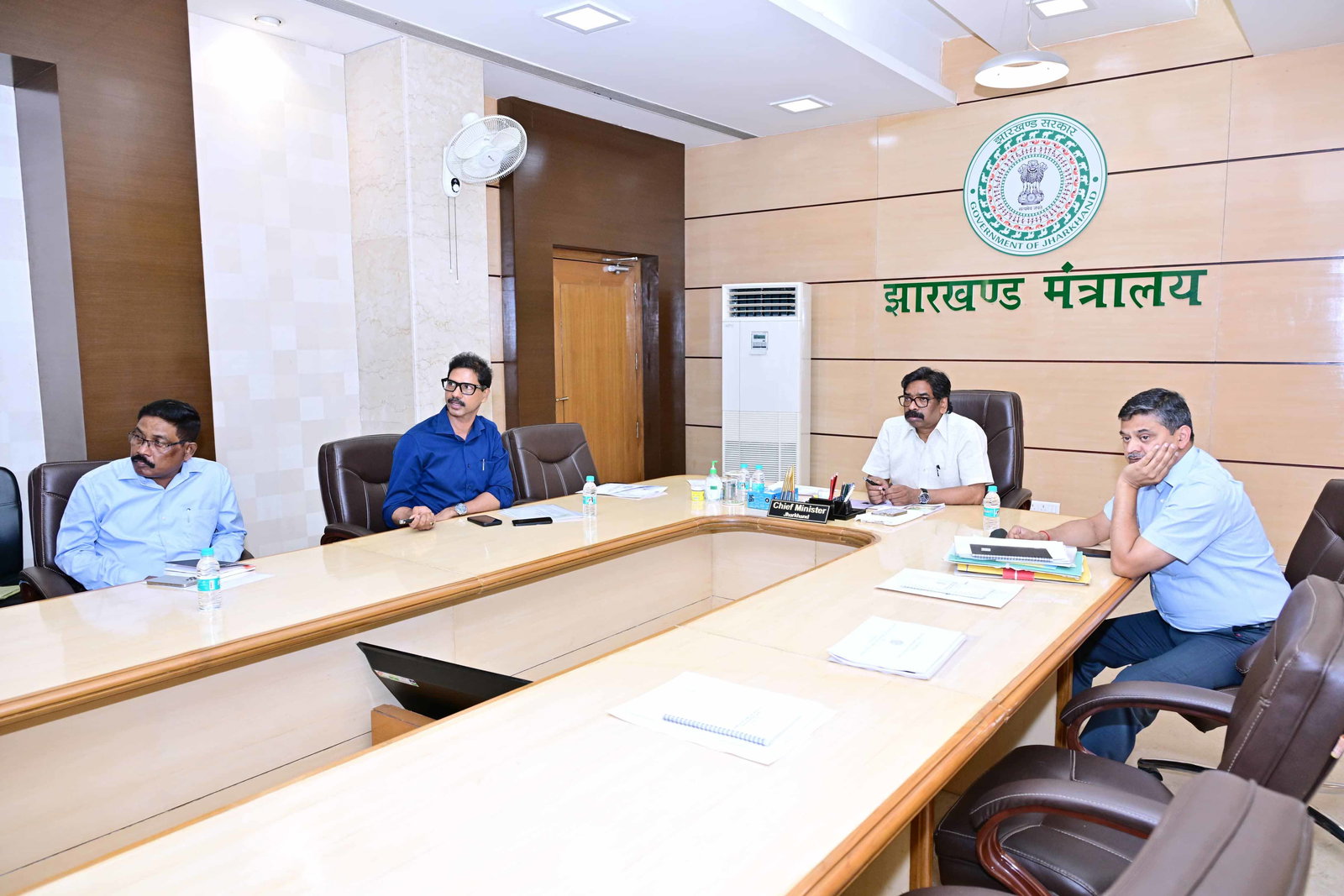 रांची : जगुआर कैंपस में बनेगा ‘दिशोम गुरु शिबू सोरेन आवासीय विद्यालय’, CM ने अधिकारियों को दिए निर्देश