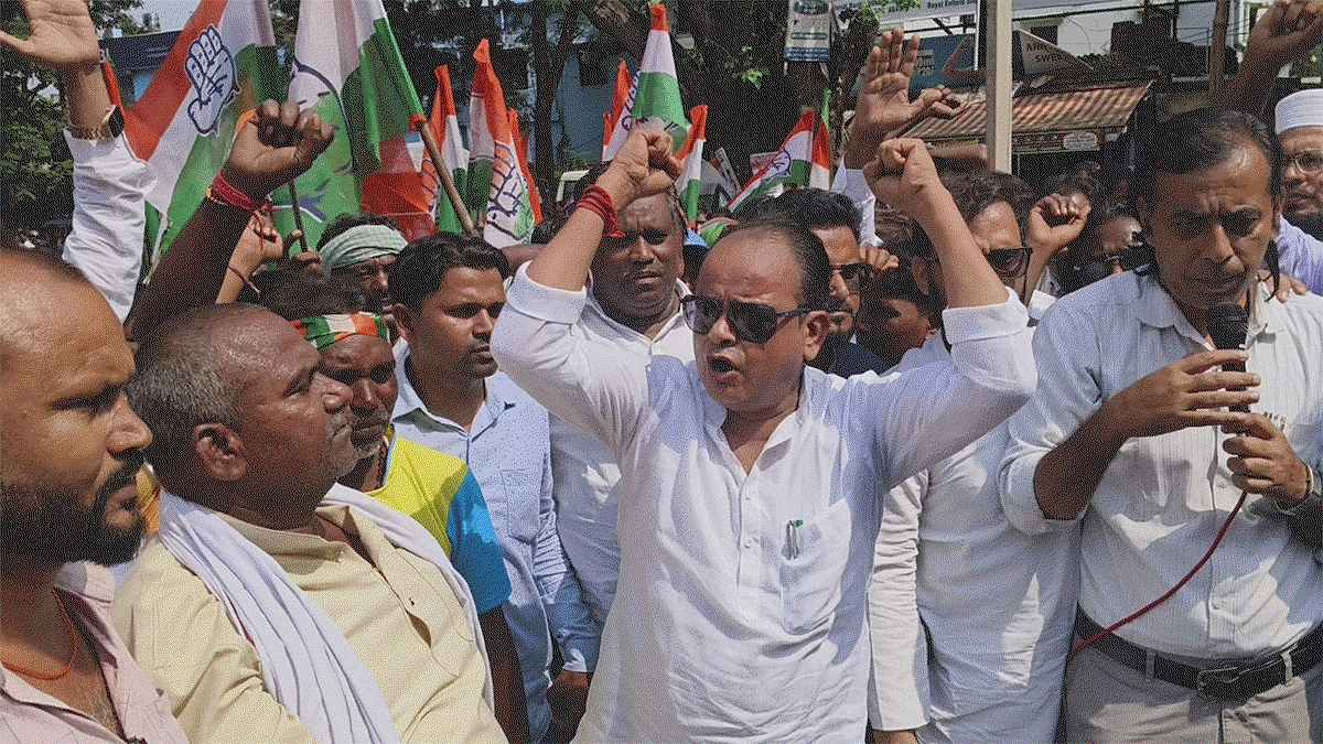 Jamtara News : SIR में पारदर्शिता की मांग को लेकर गांधी चौक पर धरना, इरफान अंसारी ने चुनाव आयोग पर साधा निशाना
