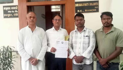 रांची : इंद्रप्रस्थ गैस एजेंसी पर कालाबाजारी का आरोप, उपायुक्त से शिकायत