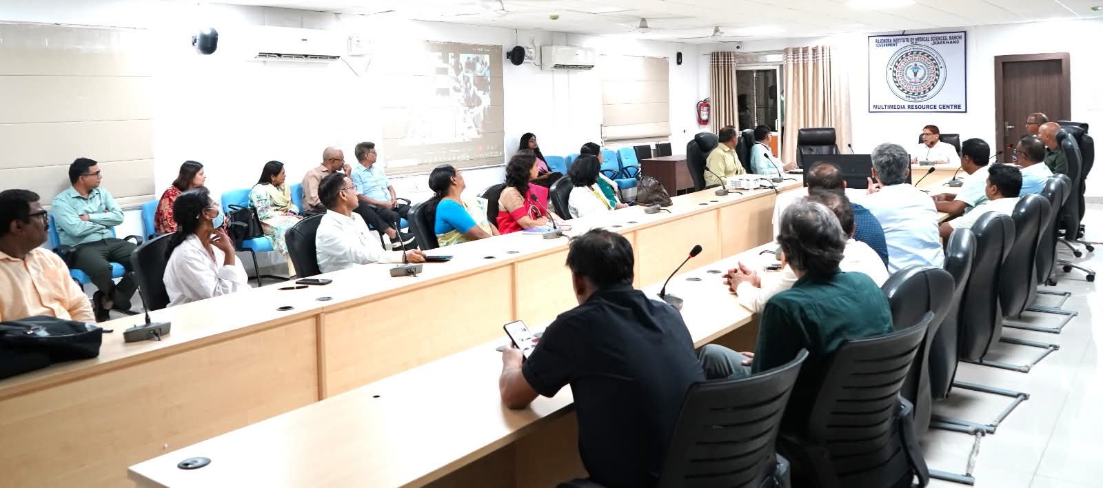 रिम्स में खरीद प्रक्रिया पर उठे सवालों पर प्रबंधन का जवाब, SFC की कार्यशैली पर भी टिप्पणी