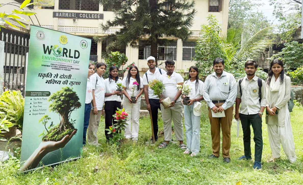 Ranchi : मारवाड़ी कॉलेज में पर्यावरण संरक्षण कार्यक्रम आयोजित, छात्रों ने ली प्लास्टिक मुक्त जीवन की शपथ