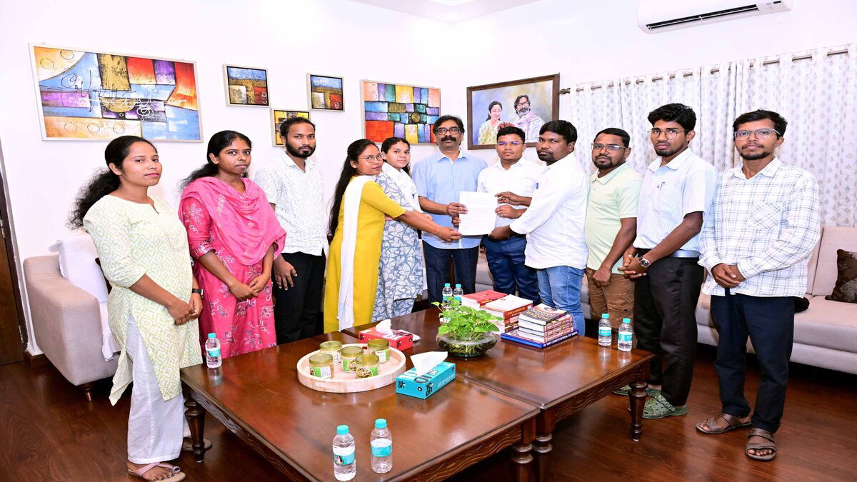 Student delegation met CM