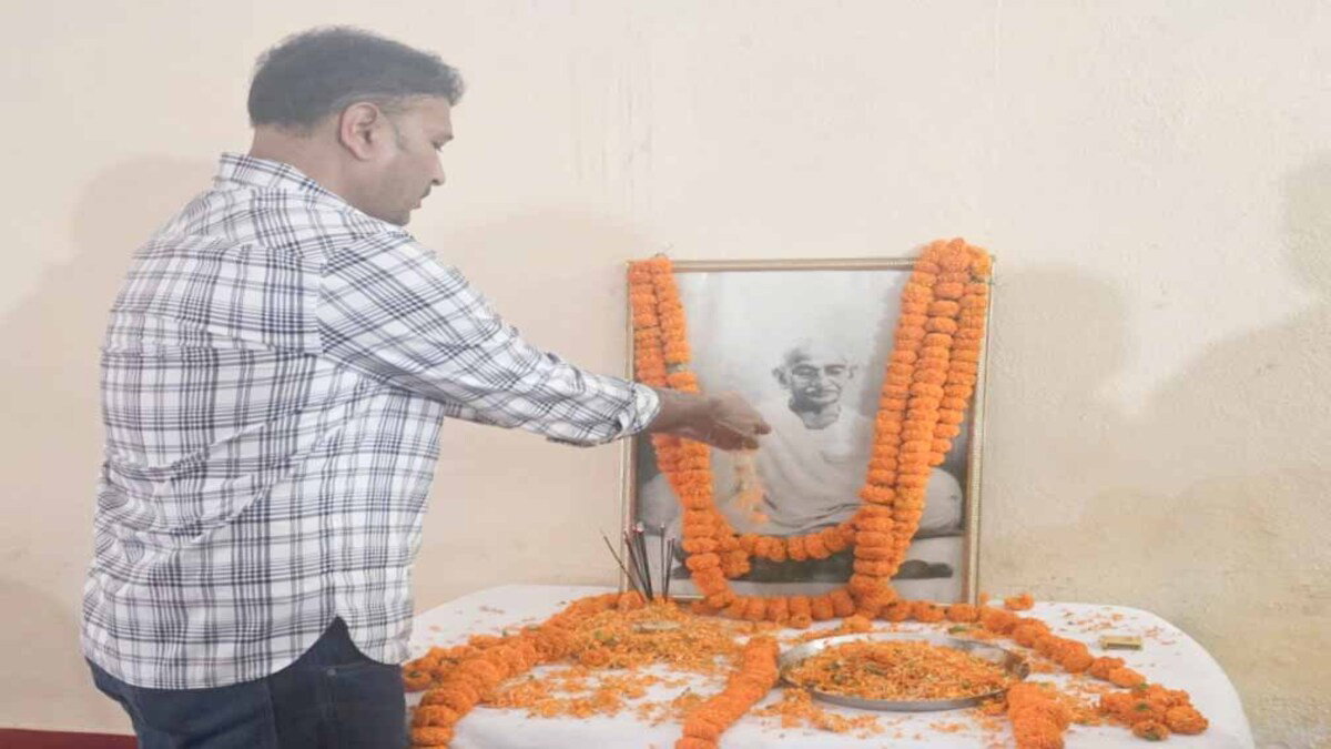 Paid tribute