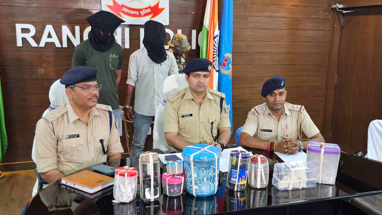 रांची : विधानसभा थाना क्षेत्र से दो ब्राउन शुगर तस्कर अरेस्ट,पूछताछ जारी