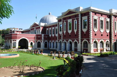 Court News: शिक्षक नियुक्ति से संबंधित केस में फैक्ट फाइंडिंग कमेटी ने HC के पुराने भवन में की सुनवाई