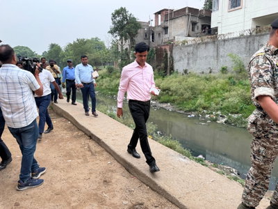 Ranchi : नगर आयुक्त ने हरमू नदी क्षेत्र का किया निरीक्षण, अवैध कब्जों पर कार्रवाई के निर्देश
