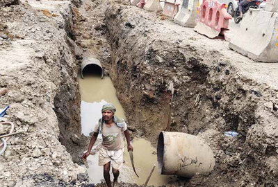 रांची : पाइप शिफ्टिंग के कारण 16 मुहल्लों में नहीं पहुंचा पानी, 2 लाख लोग प्रभावित