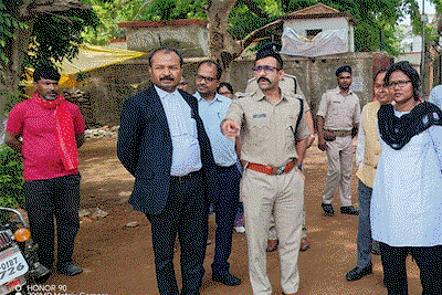 खूंटी SP ने सिविल कोर्ट, उलिहातू व सायको थाना का किया निरीक्षण, सुरक्षा व साफ-सफाई  के दिए निर्देश