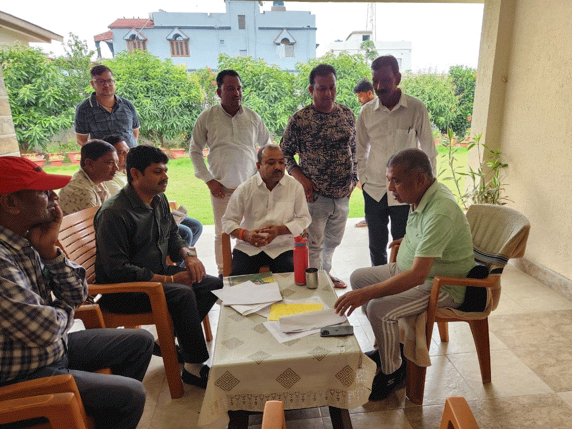 Latehar News: भाजपा नेताओं ने प्रदेश अध्यक्ष से मुलाकात कर संगठन सशक्तीकरण पर चर्चा की