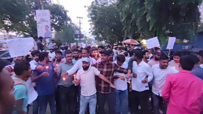 JPSC-JSSC परीक्षा में धांधली के खिलाफ बुलंद हुई आवाज, छात्रों ने निकाला कैंडल मार्च