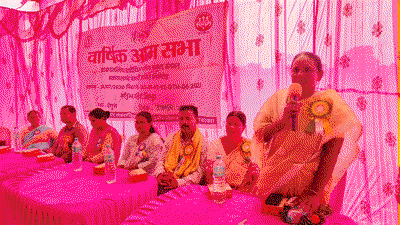 Chaibasa News : स्वरोजगार से आत्मनिर्भर बनें महिलाएं, मिलकर बदलें गांव की तस्वीर: जोबा माझी