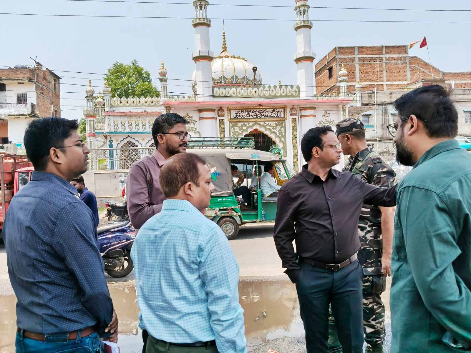 Hazaribagh : पुराने सदर प्रखंड सह अंचल कार्यालय में बनेगी आधुनिक लाइब्रेरी, DC ने किया निरीक्षण