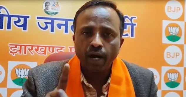 कुव्यवस्था छुपाने के लिए मीडिया की एंट्री रोकना चाहता है रिम्स प्रबंधन : रमाकांत महतो