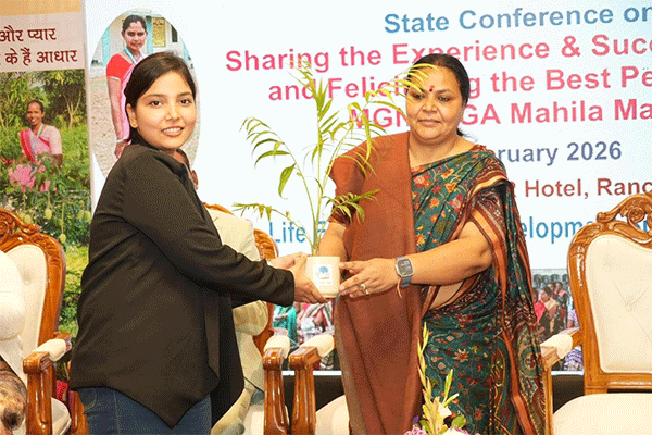 मनरेगा ग्रामीण जीवन की रीढ़, महिला भागीदारी से मिली नई ताकत : दीपिका पांडेय सिंह