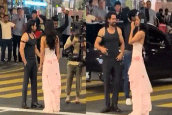 आवारापन 2 से इमरान हाशमी का लुक वायरल,लंबे बाल फिर वहीं अंदाज