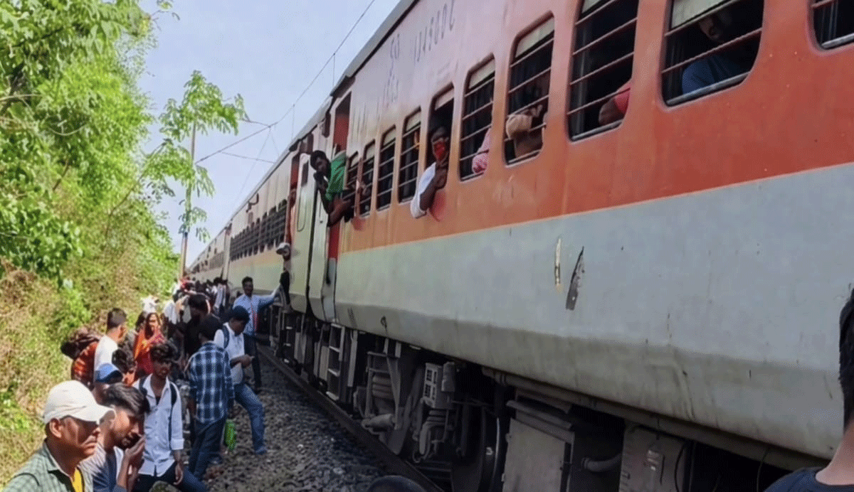 जयनगर-पुरी एक्सप्रेस में धुएं से मची अफरा-तफरी