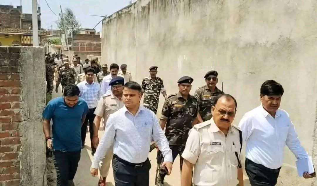 गढ़वा में अवैध बूचड़खाने पर कार्रवाई, भारी मात्रा में प्रतिबंधित पशु का खाल बरामद