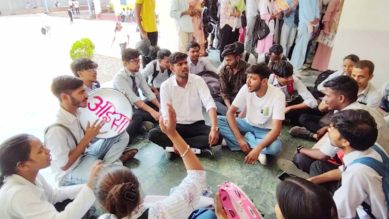 Education News: संत पॉल्स कॉलेज में BCA के छात्रों को BSc CA पढ़ाने पर HC जाने की चेतावनी