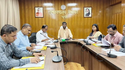 Ranchi : DC ने की छात्रवृत्ति योजनाओं की समीक्षा, लंबित मामलों के निष्पादन का निर्देश