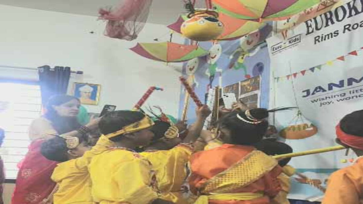 Ranchi News : यूरोकिड्स ग्लोबल स्कूल के बच्चों ने कृष्ण-राधा का रूप धारण कर मनमोहा